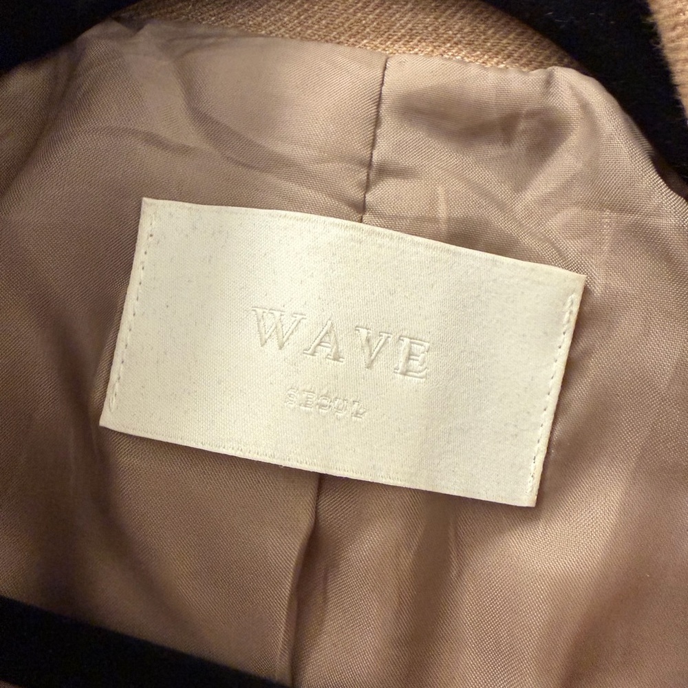 Classic Cinched Women's Blazer - Picture 2 of 7